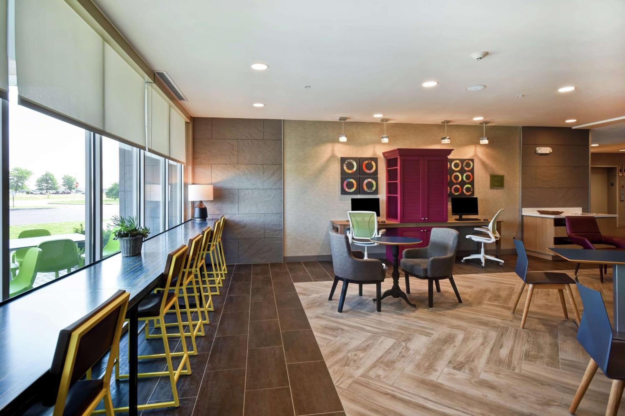 Home2 Suites By Hilton Terre Haute Εξωτερικό φωτογραφία