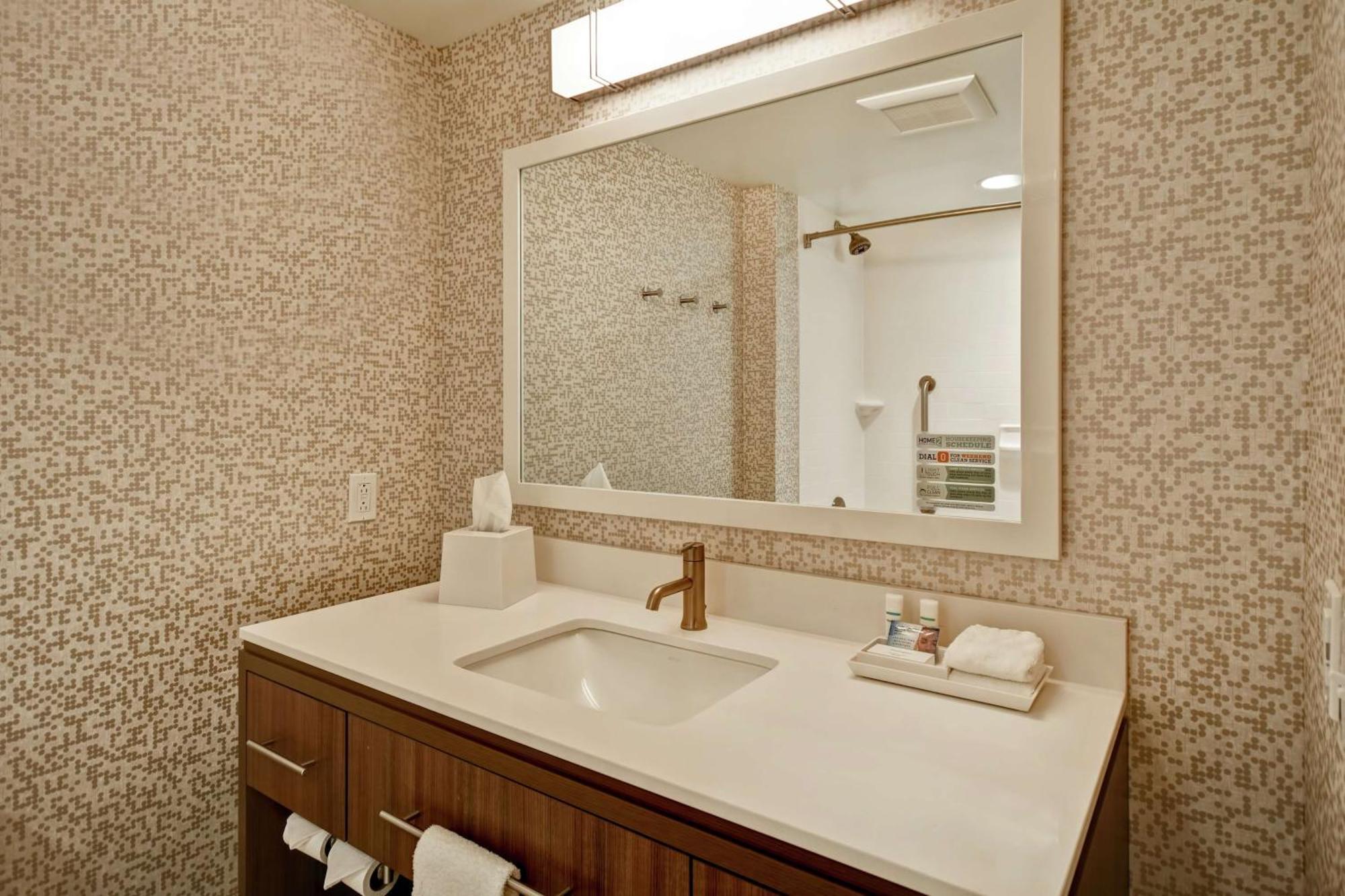 Home2 Suites By Hilton Terre Haute Εξωτερικό φωτογραφία