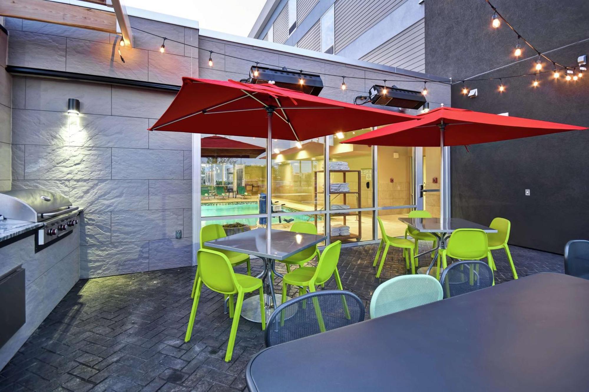 Home2 Suites By Hilton Terre Haute Εξωτερικό φωτογραφία